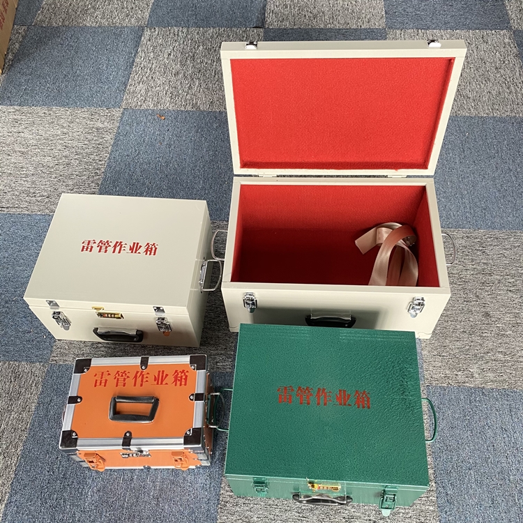 临澧爆破工程作业箱如何选择？玻璃钢与传统材质的全面对比